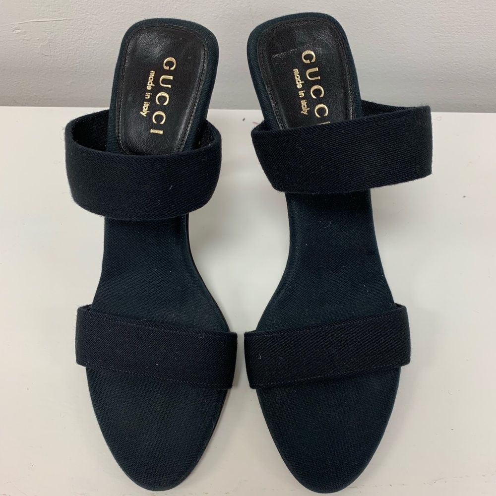 Gucci sandals size 38C